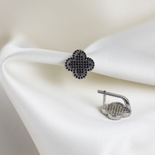 Срібні сережки з чорним камінням Чотириличник